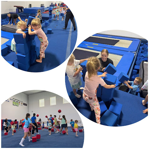 kid playing block games